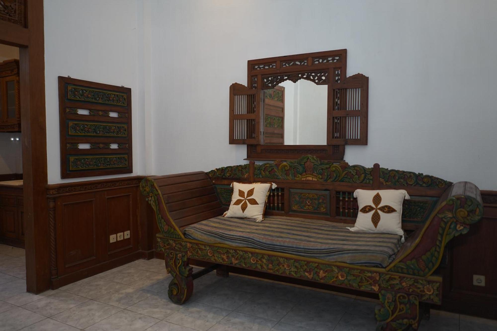 Rumah Pesik Art & Heritage Hotel Gondowulung Экстерьер фото