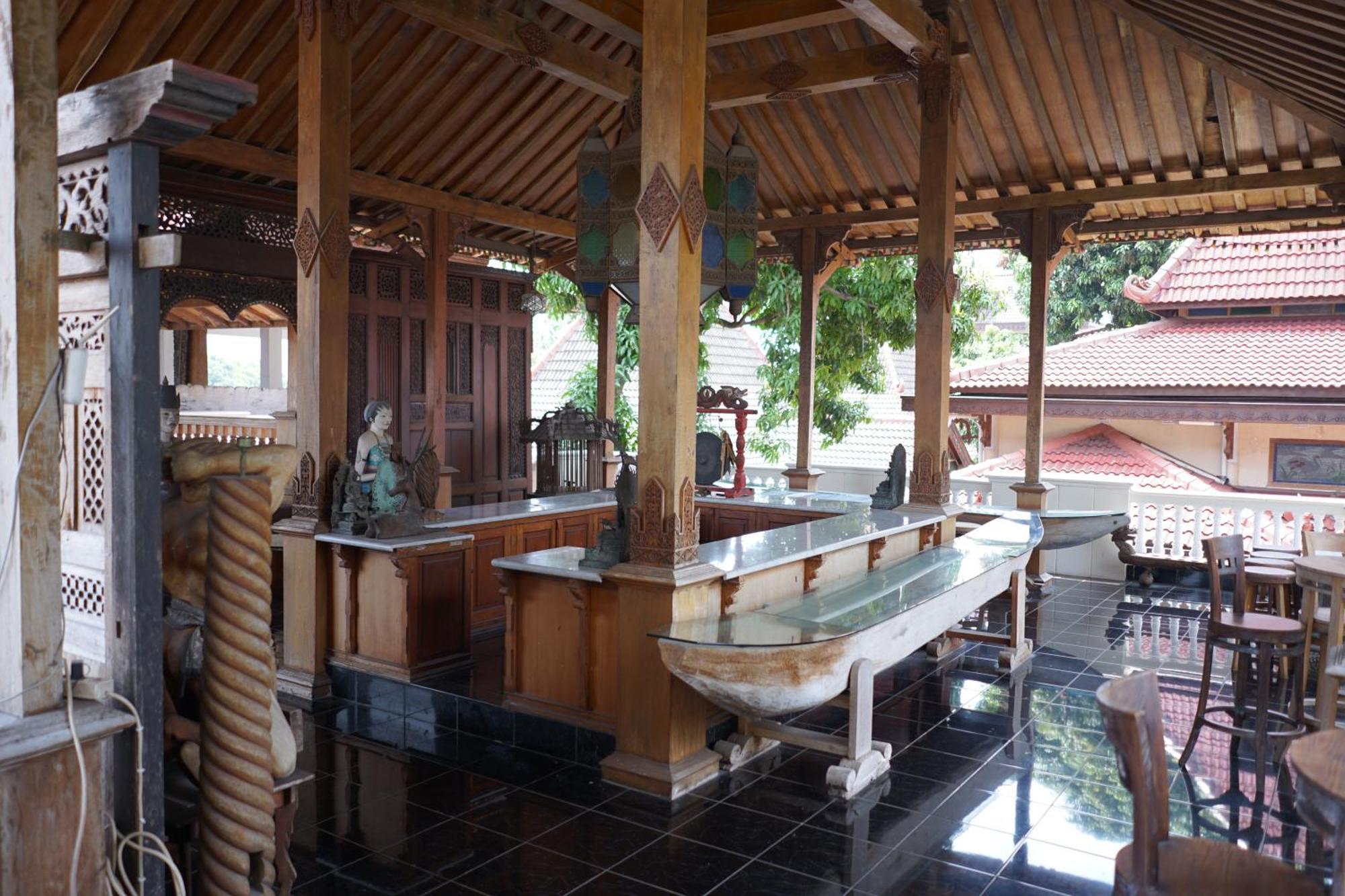Rumah Pesik Art & Heritage Hotel Gondowulung Экстерьер фото