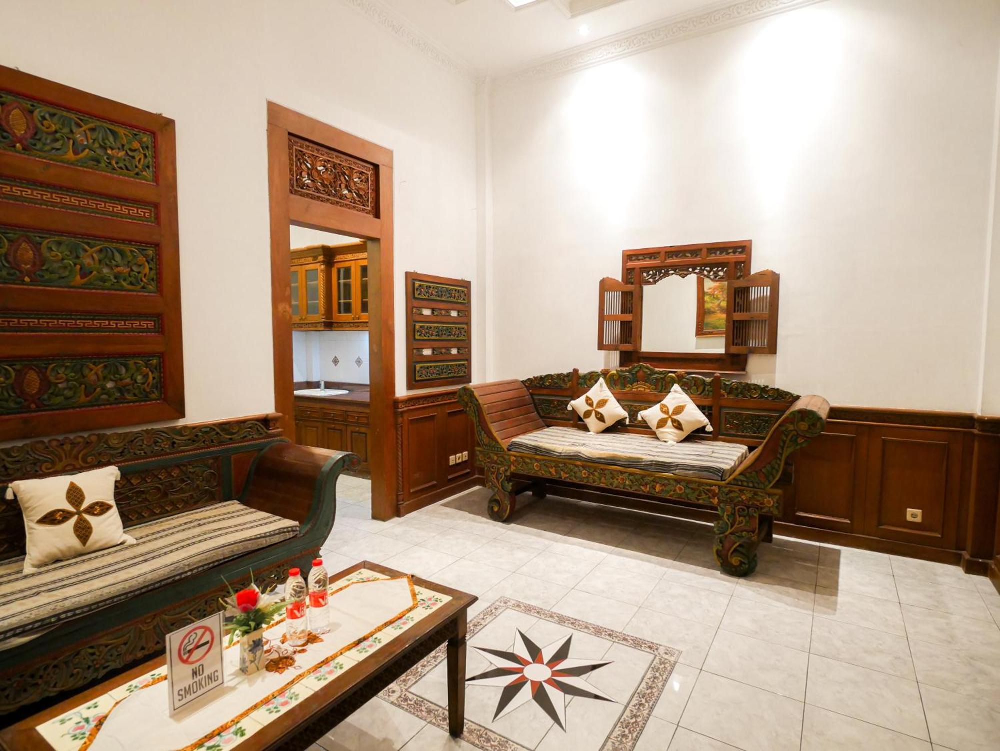 Rumah Pesik Art & Heritage Hotel Gondowulung Экстерьер фото