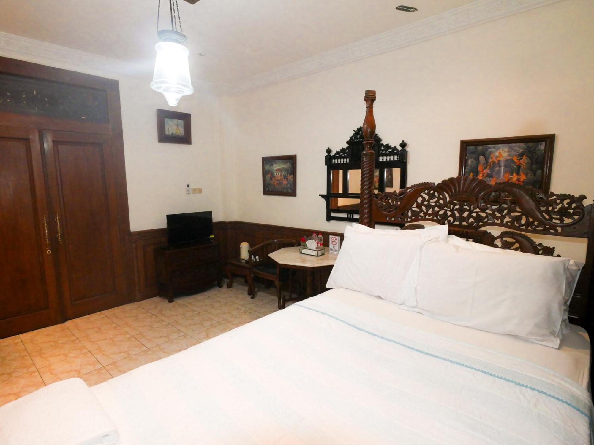 Rumah Pesik Art & Heritage Hotel Gondowulung Экстерьер фото