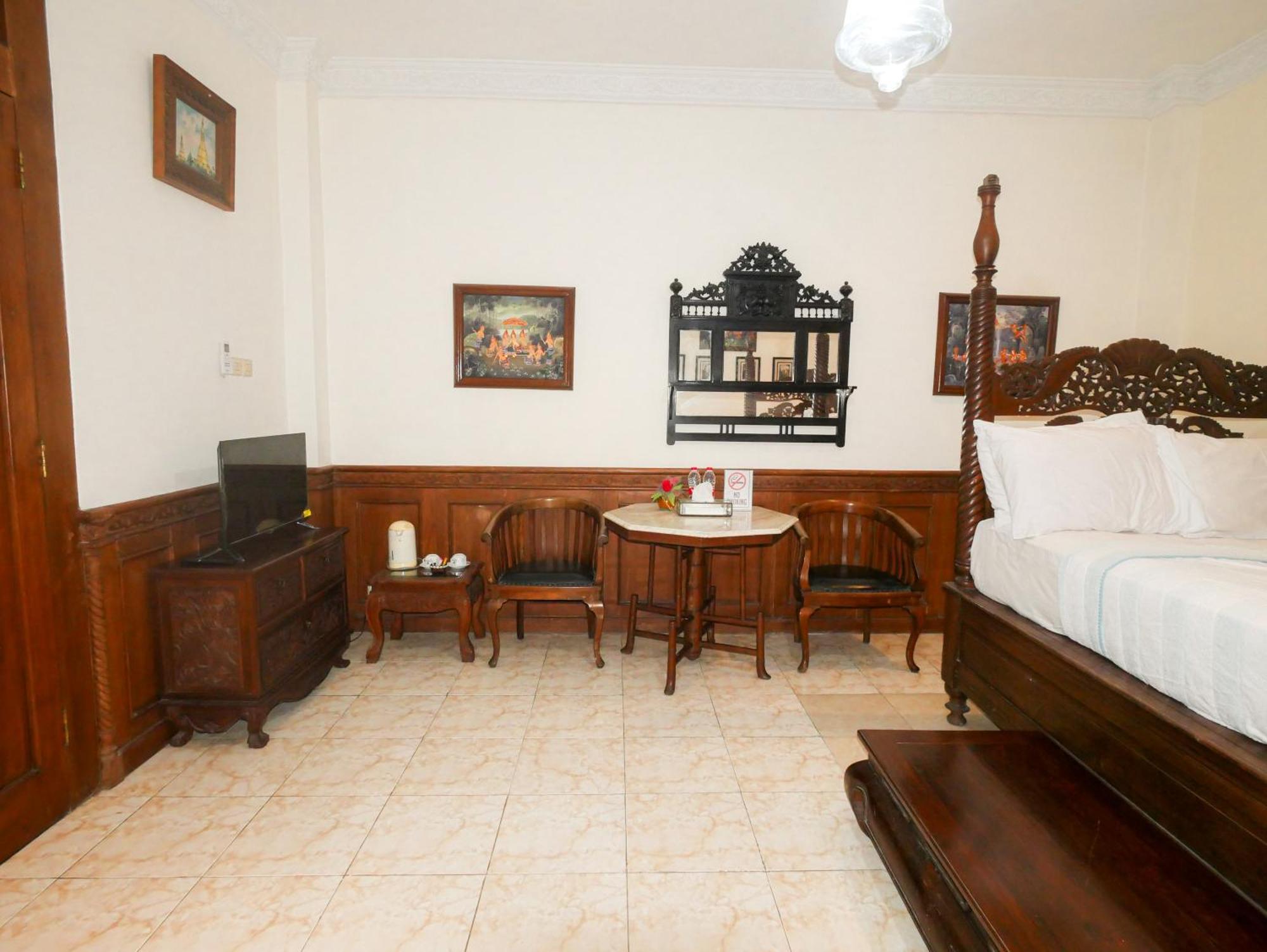 Rumah Pesik Art & Heritage Hotel Gondowulung Экстерьер фото